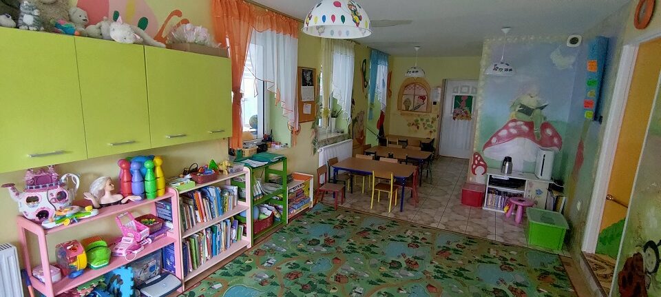 Sale w NIEPUBLICZNE PRZEDSZKOLE „MIŚ”
 Przedszkole Warszawa Tarchomin ul:Topolowa 6A tel: 22-676-88-44 ; 602-333-814 

